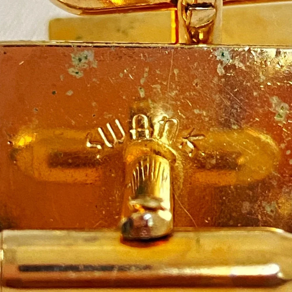 💎Swank Signed Mens Square Gold Tone Engraved Floral Cuff Links